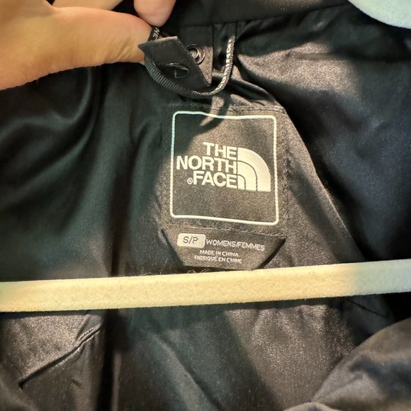 The North Face lightweight waterproof HyVent jacket Small - Picture 10 of 15
